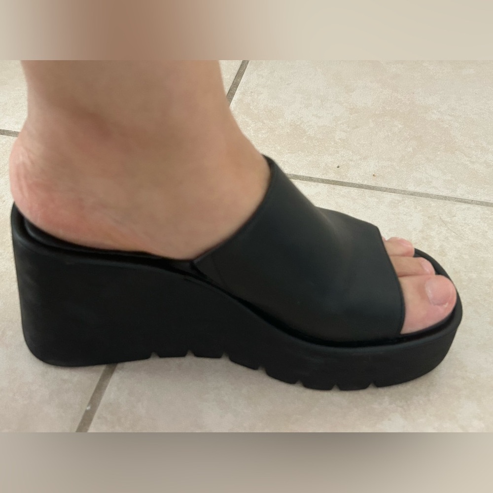 Madden Girl Black Wedge Slides
